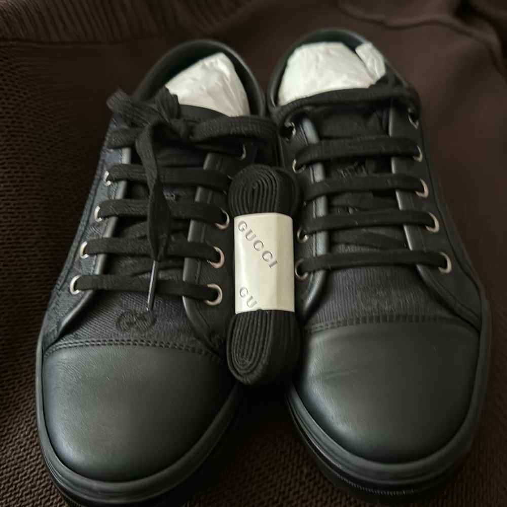 Gucci GG Black Canvas & Leather Sneaker. - Picture 17 of 17